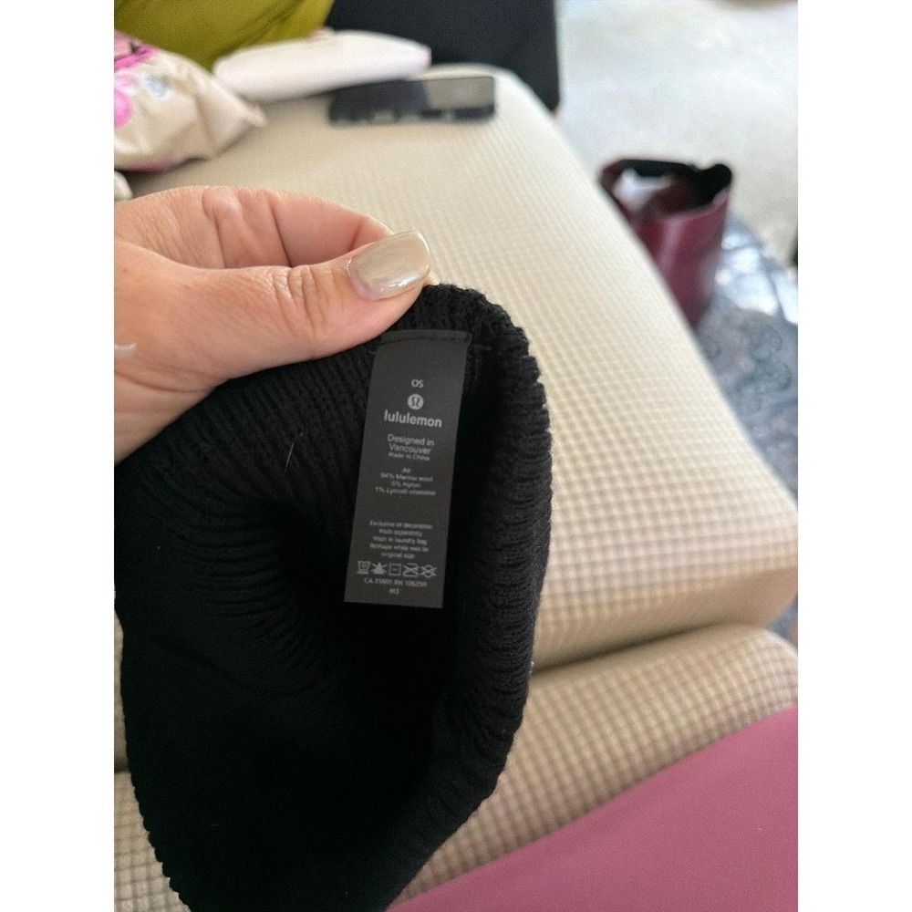 Lululemon Cold Pursuit Knit Beanie black nwt - Picture 3 of 3